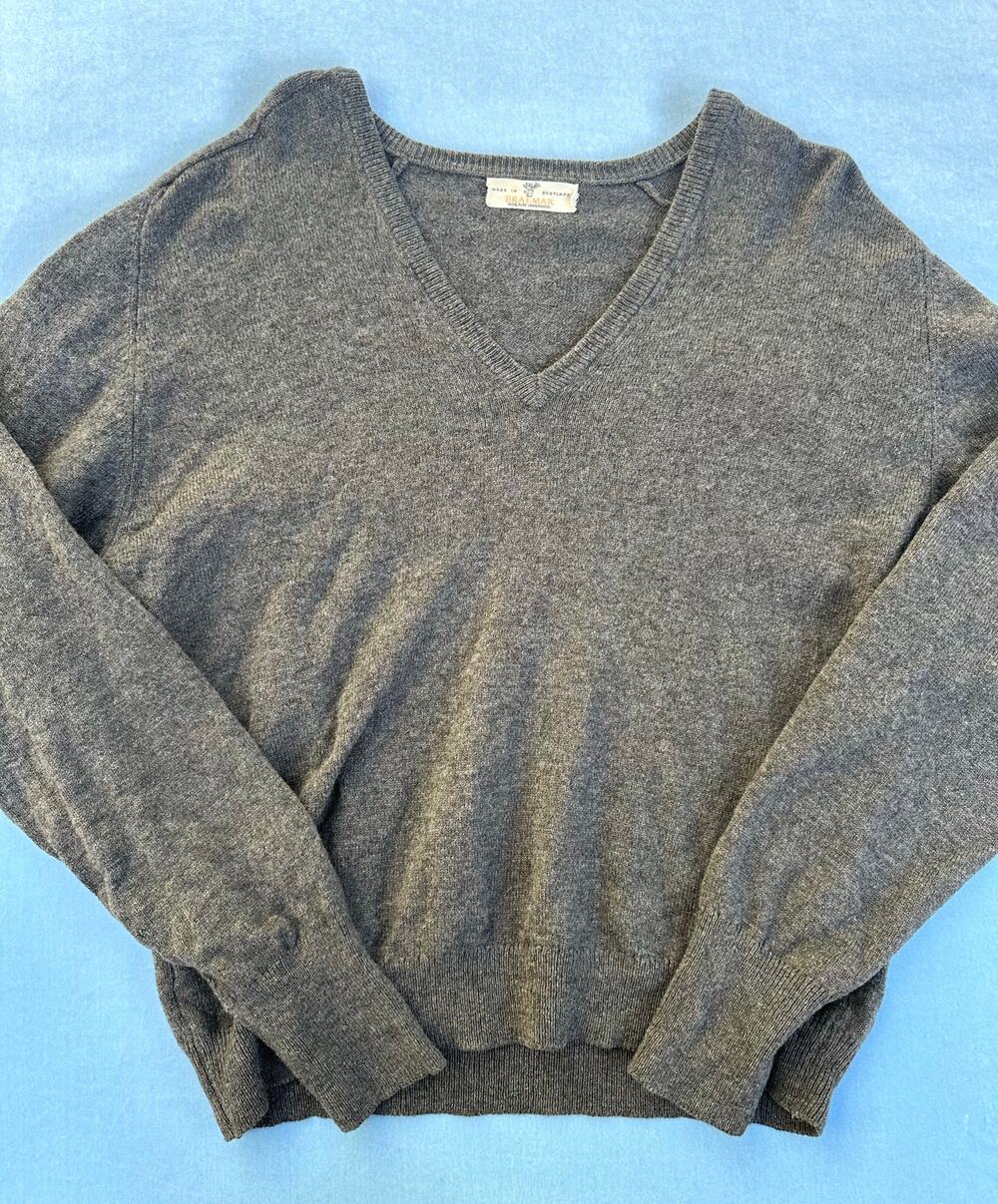 Vintage Braemar Mens Gray Lambswool V-Neck Sweater Scotland Size 7 XL